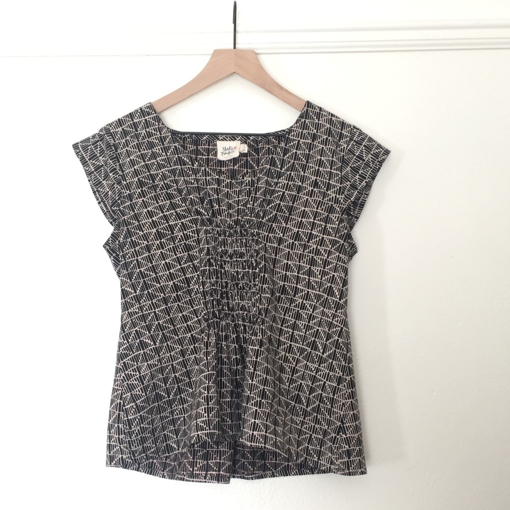 Black and Cream summer top with cap sleeves